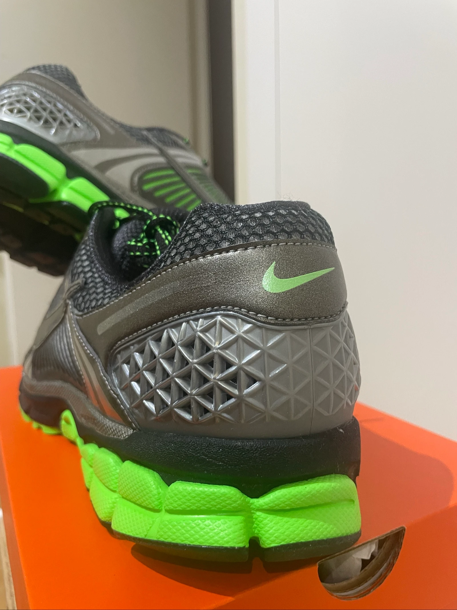 Nike Zoom Vomero 5 – photo 2